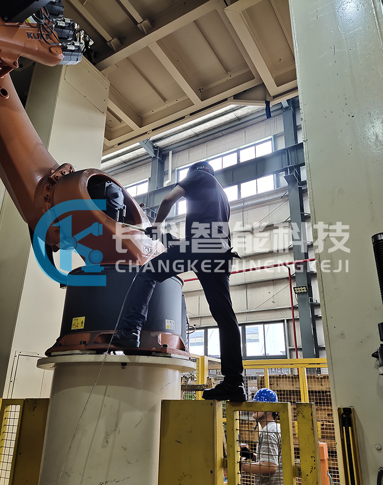 庫卡機器人KR120 R3500 press保養(yǎng)護理 庫卡機器人KR120 R3500 press保養(yǎng)護理